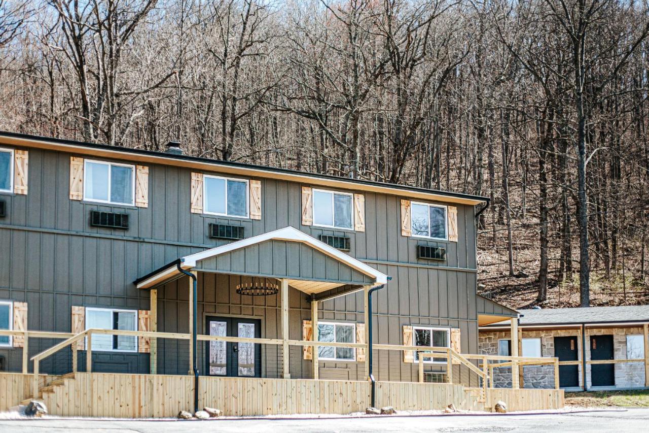 Grey Pine Lodge Уэйнсборо Номер фото