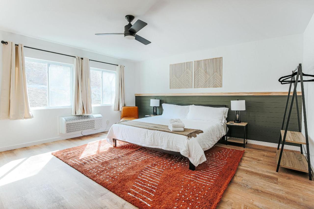 Grey Pine Lodge Уэйнсборо Номер фото